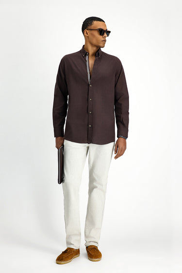 Koyu Kahve Uzun Kol Regular Fit Düğmeli Yaka Keten Görünümlü Spor Pamuk Gömlek