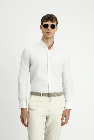 Beyaz Uzun Kol Slim Fit Dar Kesim Pamuklu Keten Düğmeli Yaka Gömlek