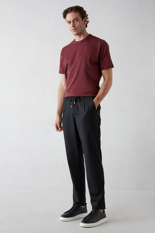 Siyah Regular Straight Fit Likralı Yandan Cepli Beli İpli Pileli Pantolon