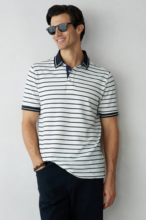 Beyaz Çizgili Regular Fit Düğmeli Polo Yaka Tişört