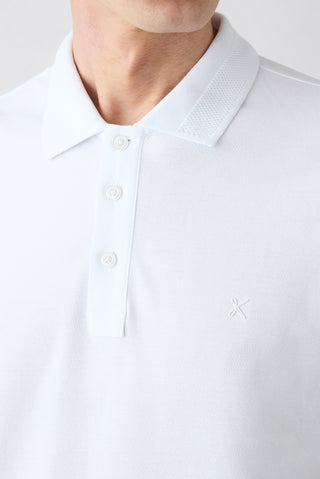 Beyaz Kıvrılmaz Polo Yaka Slim Fit Dar Kesim Ribana Detaylı Pamuk Tişört