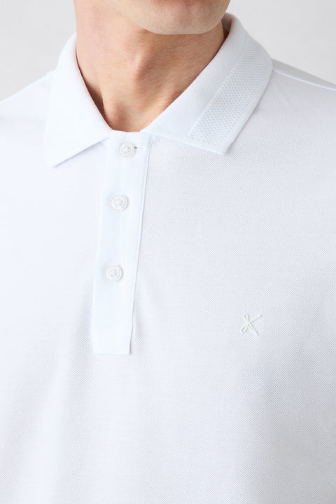 Beyaz Kıvrılmaz Polo Yaka Slim Fit Dar Kesim Ribana Detaylı Pamuk Tişört