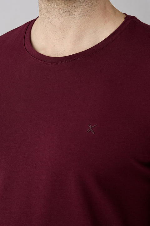 Koyu Bordo Bisiklet Yaka Slim Fit Yumuşak Dokulu Pamuklu Likralı Esnek Tişört