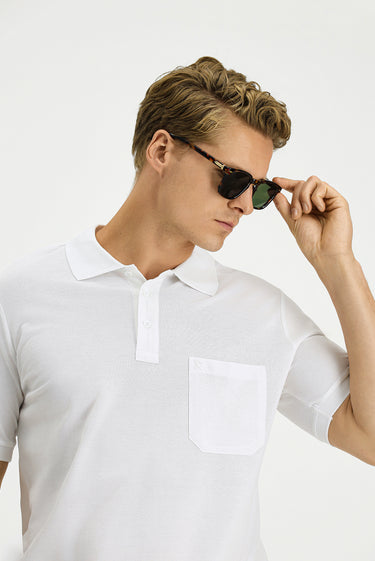 Beyaz Regular Fit Pamuk Nakışlı Cepli Kıvrılmaz Polo Yaka Tişört