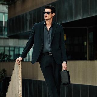  Kiğılı takım elbise