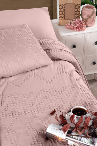 Pudra Pembe Tek Kişilik Pamuk Yatak Örtüsü Seti / Mevsimlik Pike Seti - 1 Adet Yaslık Kılıflı (160*220 cm)