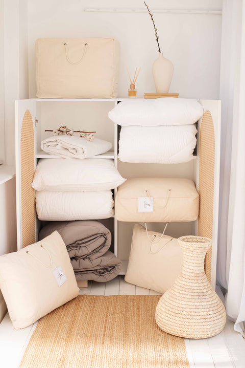 Beyaz Çift Kişilik Kapitone Kaz Tüyü Yorgan (195x215)