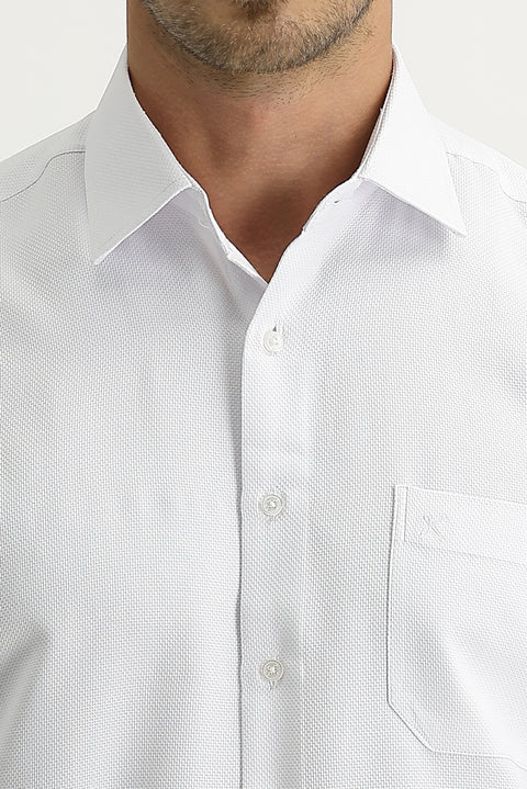 Beyaz Uzun Kol Klasik Desenli Pamuklu Gömlek