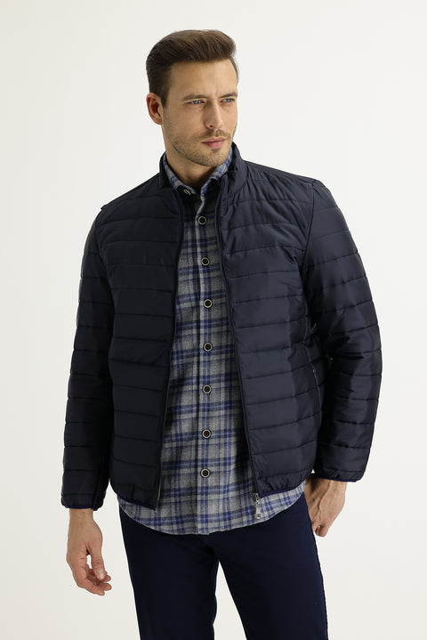 Orta Lacivert Slim Fit Dar Kesim Kapitone Spor Mont