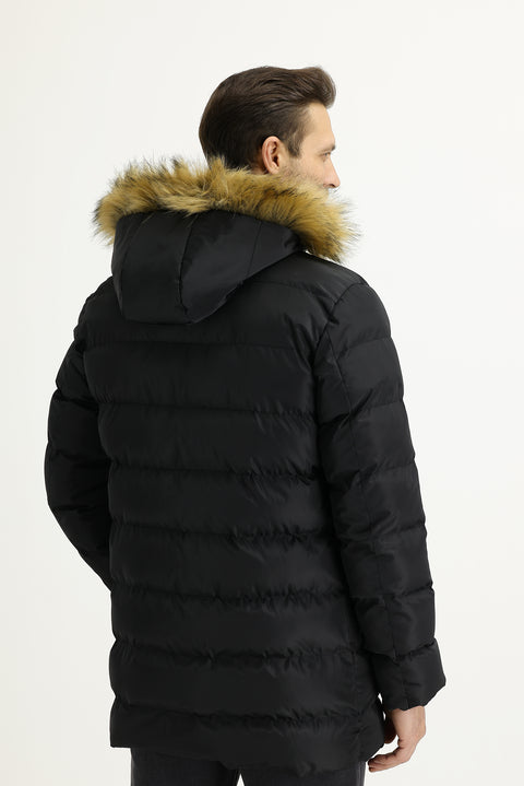 Siyah Kapüşonlu Şişme Kaban