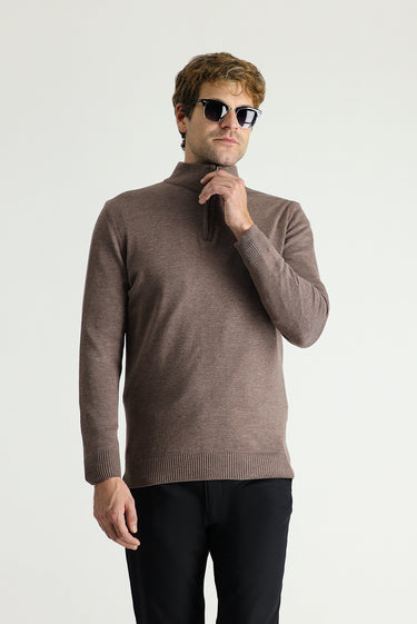 Açık Kahve Melanj Yarım Balıkçı Yaka Slim Fit Dar Kesim Fermuarlı Nakışlı Pamuklu Triko Kazak