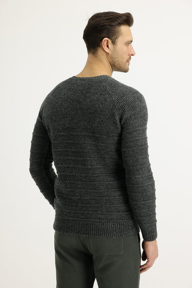 Koyu Antrasit Bisiklet Yaka Slim Fit Dar Kesim Yünlü Desenli Triko Kazak