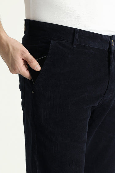 Koyu Lacivert Slim Fit Dar Kesim Likralı Kadife Pantolon
