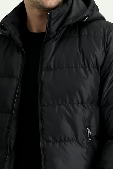 Siyah Kapüşonlu Şişme Mont