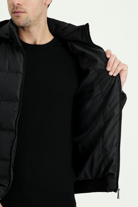 Siyah Kapüşonlu Şişme Mont