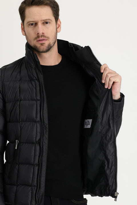 Siyah Slim Fit Dar Kesim Kapüşonlu Kapitone Mont