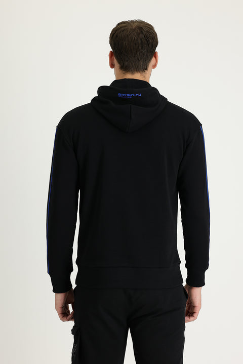 Siyah Kapüşonlu Slim Fit Dar Kesim Baskılı Sweatshirt