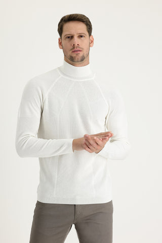  Ekru Balıkçı Yaka Slim Fit Dar Kesim Desenli Triko Kazak
