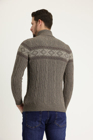 Orta Kahve Balıkçı Yaka Slim Fit Dar Kesim Yünlü Desenli Triko Kazak