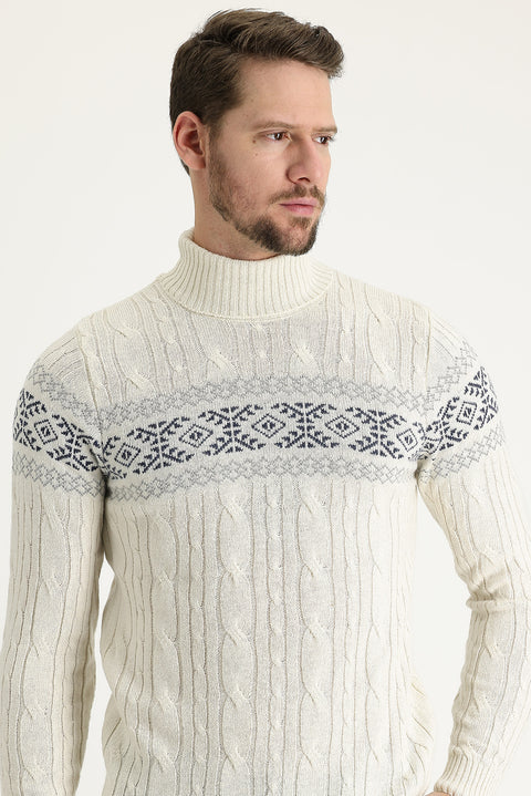 Ekru Balıkçı Yaka Slim Fit Dar Kesim Yünlü Desenli Triko Kazak