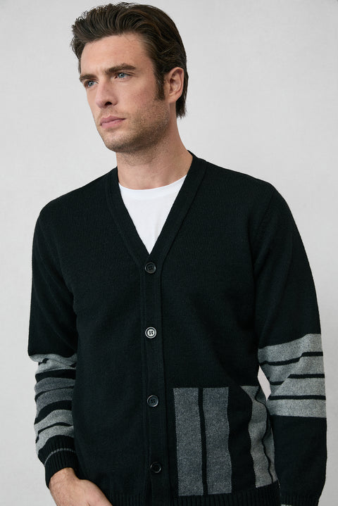 Siyah Yünlü Desenli Triko Hırka