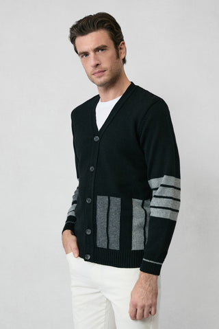  Siyah Yünlü Desenli Triko Hırka