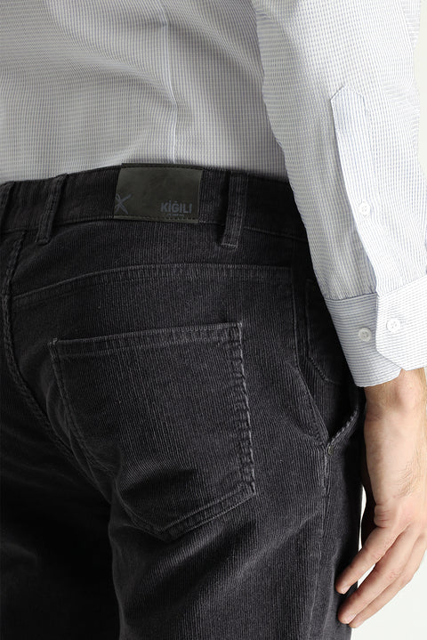 Koyu Füme Slim Fit Dar Kesim Likralı Kadife Pantolon