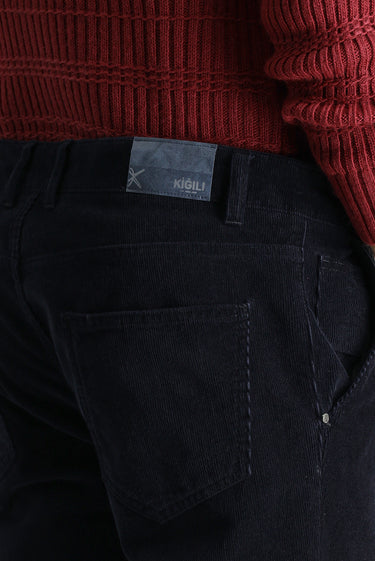 Koyu Lacivert Slim Fit Dar Kesim Likralı Kadife Pantolon
