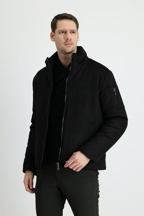 Siyah Dik Yaka Şişme Mont