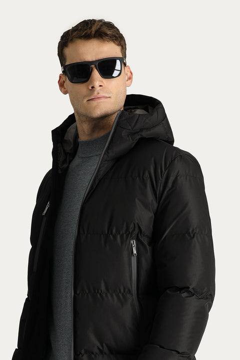 Siyah Kapüşonlu Şişme Mont