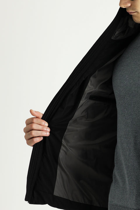 Siyah Kapüşonlu Şişme Mont