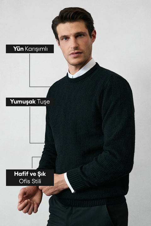 Siyah Bisiklet Yaka Regular Fit Yünlü Desenli Triko Kazak