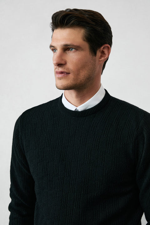 Siyah Bisiklet Yaka Regular Fit Yünlü Desenli Triko Kazak