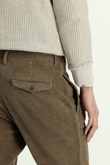 Orta Vizon Regular Fit Likralı Pileli Kadife Pantolon