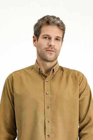  Koyu Bej Uzun Kol Regular Fit Spor Düğmeli Yaka Pamuk Kadife Gömlek