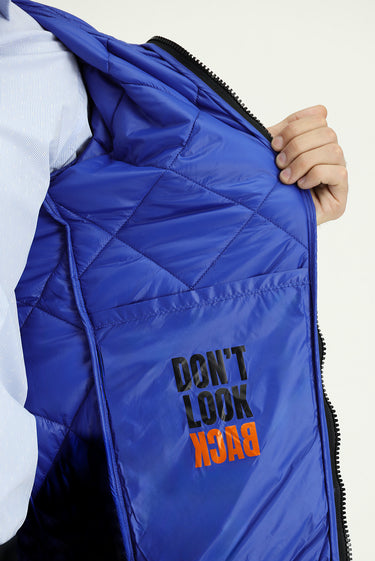 Saks Mavi Kapüşonlu Kapitone Spor Mont