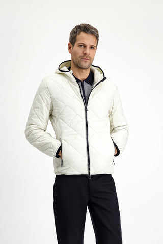  Kırık Beyaz Kapüşonlu Kapitone Spor Mont