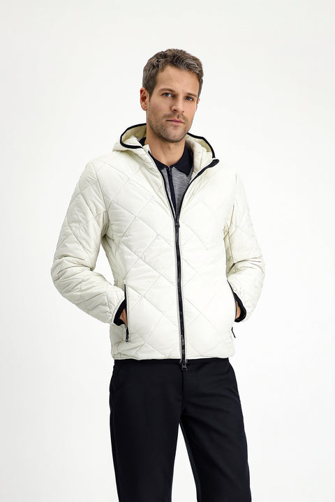 Kırık Beyaz Kapüşonlu Kapitone Spor Mont