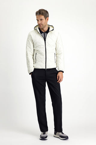  Kırık Beyaz Kapüşonlu Kapitone Spor Mont