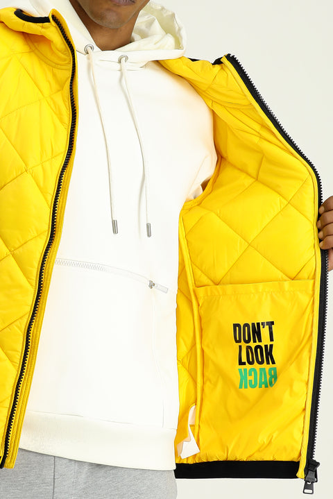 Açık Sarı Kapüşonlu Kapitone Spor Mont