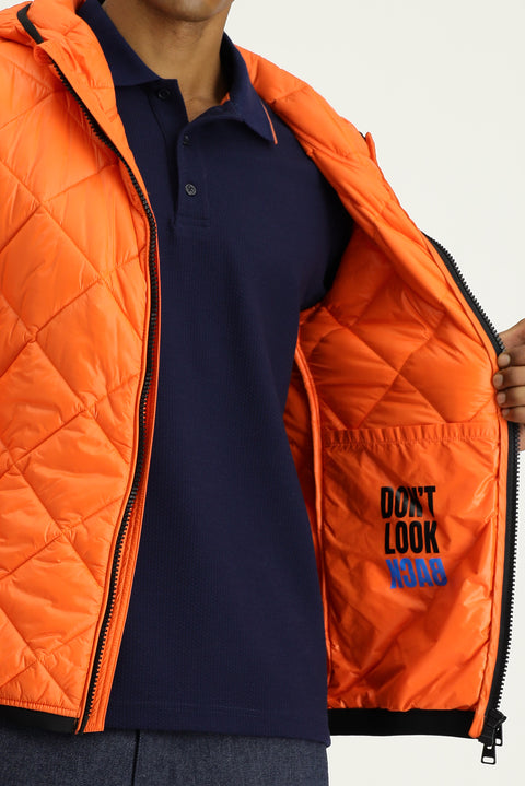 Orta Turuncu Kapüşonlu Kapitone Spor Mont