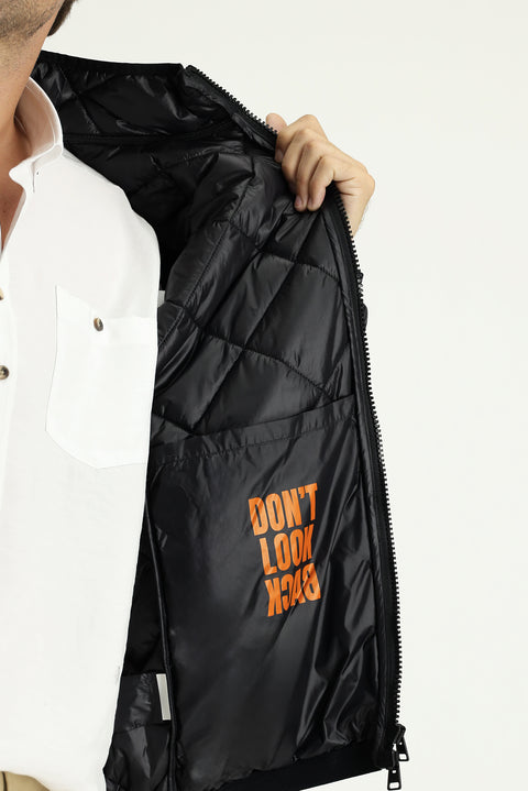 Siyah Dik Yaka Fermuarlı Cepli Rüzgar Geçirmez Kapitone Spor Mont