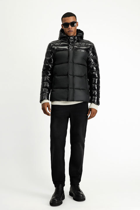 Siyah Slim Fit Dar Kesim Kapüşonlu Vinil Şişme Mont