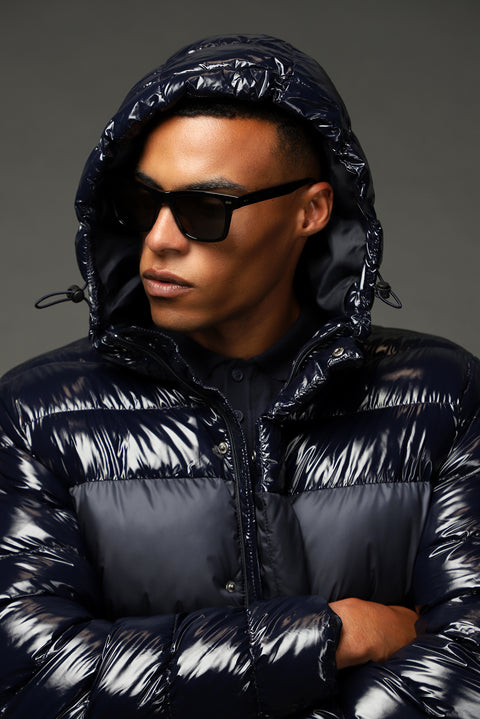 Koyu Lacivert Slim Fit Dar Kesim Kapüşonlu Vinil Şişme Mont