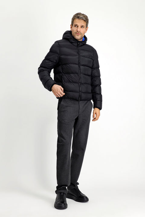 Siyah Kapüşonlu Çantalı Spor Şişme Mont