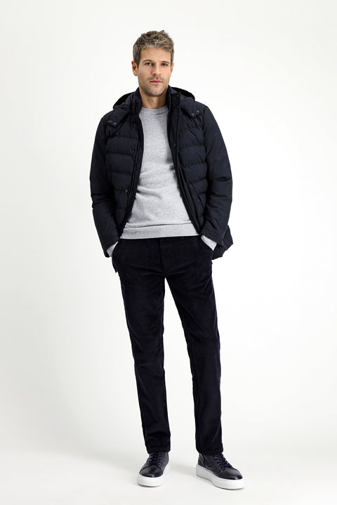 Koyu Lacivert Slim Fit Dar Kesim Kapüşonlu Cepli Fermuarlı Rüzgar Geçirmez Spor Şişme Mont