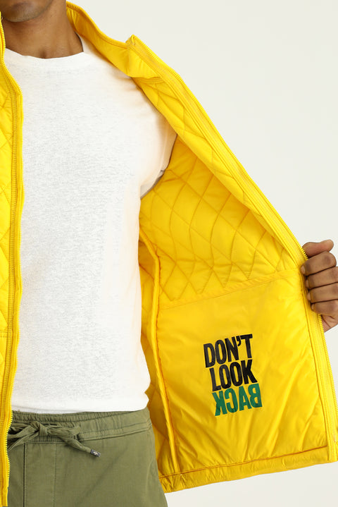 Sarı Dik Yaka Cepli Fermuarlı Rüzgar Geçirmez Kapitone Spor Mont