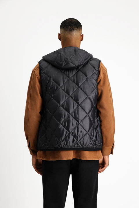 Siyah Kapüşonlu Kapitone Spor Yelek