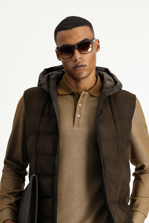 Orta Kahve Slim Fit Dar Kesim Kapüşonlu Spor Yelek