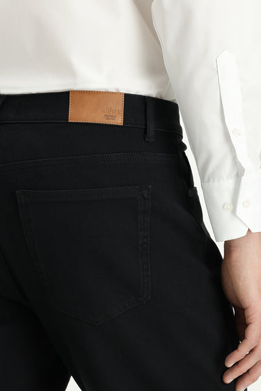 Siyah Slim Fit Dar Kesim Likralı Denim Pantolon